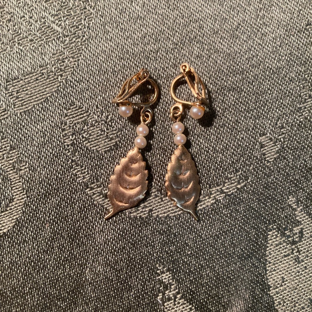 Vintage Clip On Earrings
